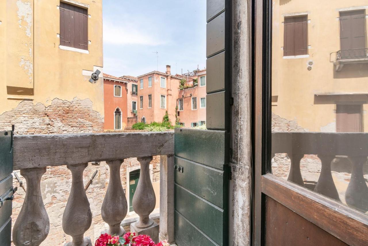 Riva Palace Apartments By Wonderful Italy Venice Exterior photo